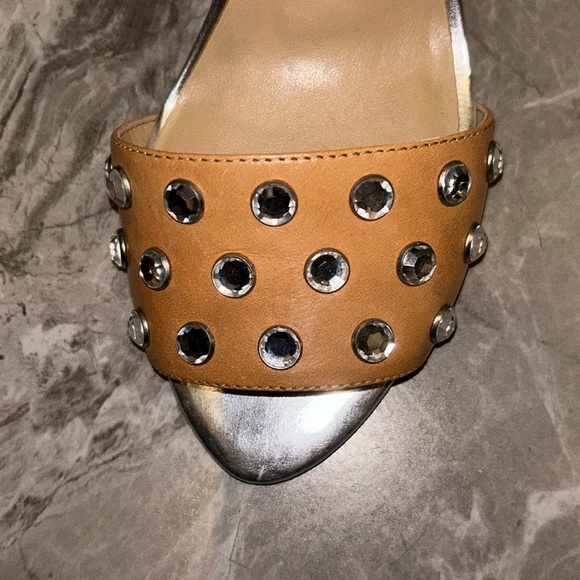 💰⬇️❗️BRAND NEW NEVER WORN HEELS - Picture 5 of 11